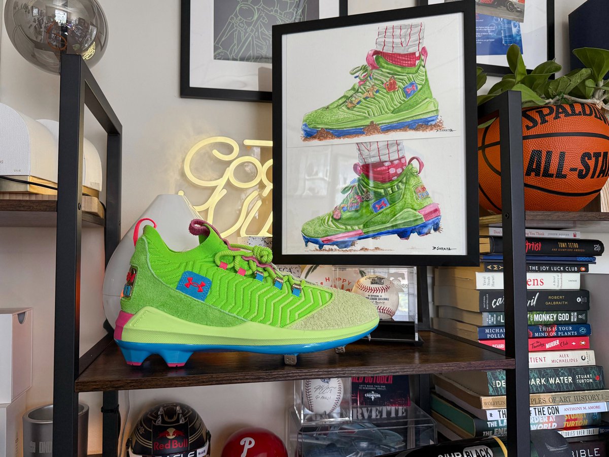 A huge thank you to Steven from UA, who does all of Bryce’s cleats, for sending me the muse for my first watercolor experiment. I am very grateful 🫶🏽

also this is the biggest shoe i have ever seen in my life lol
