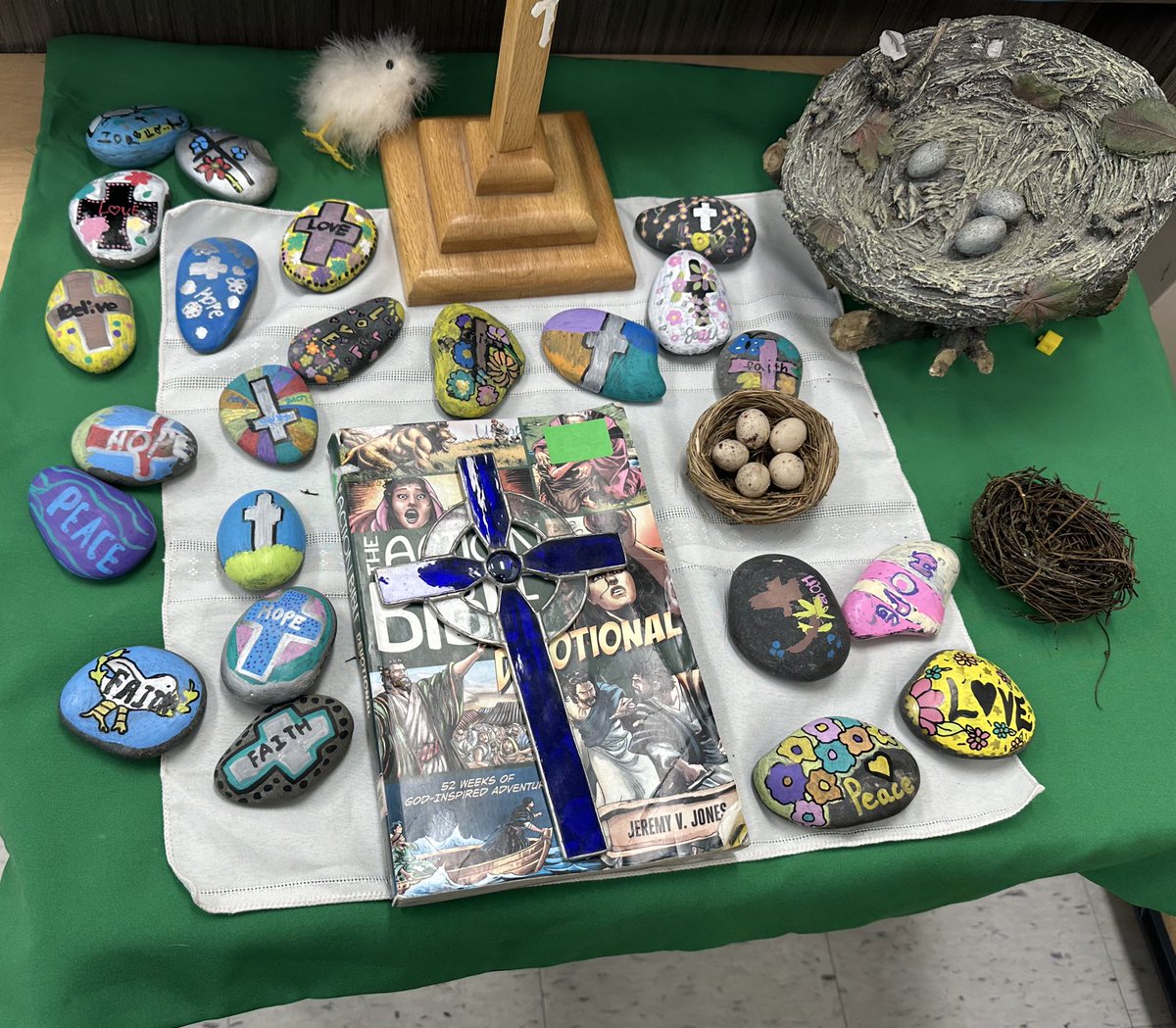 Bridget Moreira (@bridgetmoreira) on Twitter photo Pilgrim Stones of Faith. Celebrating Catholic Education Week with a school wide activity showing what HOPE means to us. <a href="/ocsb/">Diane Hogan</a> <a href="/StMaryOCSB/">St. Mary School</a> <a href="/TraciNehmeOCSB/">Traci Nehme(she/her)</a> Pilgrim Stones of Faith. Celebrating Catholic Education Week with a school wide activity showing what HOPE means to us. <a href="/ocsb/">Diane Hogan</a> <a href="/StMaryOCSB/">St. Mary School</a> <a href="/TraciNehmeOCSB/">Traci Nehme(she/her)</a>