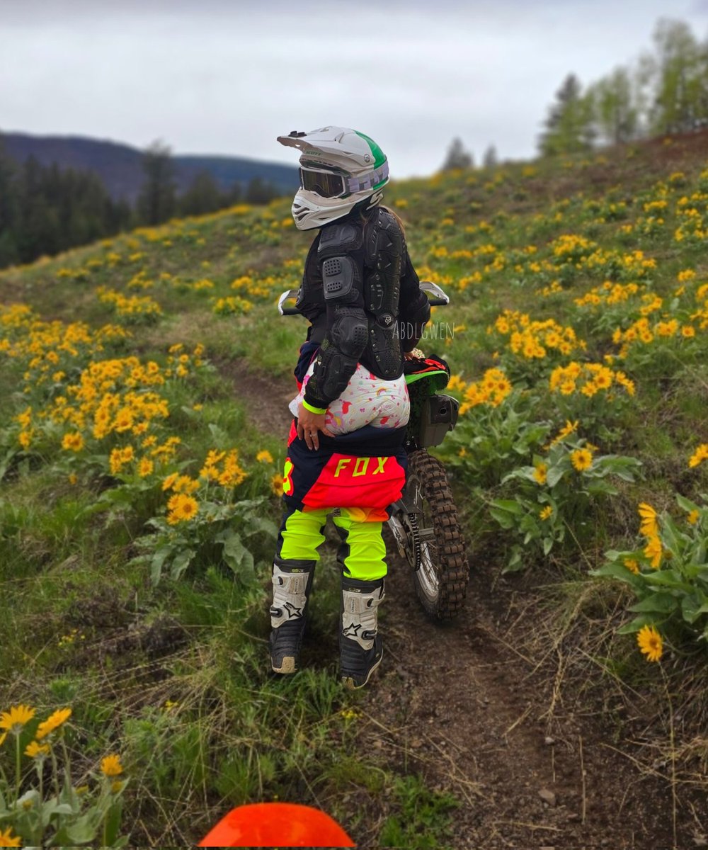 abdlgwen's tweet photo. Dirt bikes and diapers 🤠 https://t.co/iMKgPIRBDx