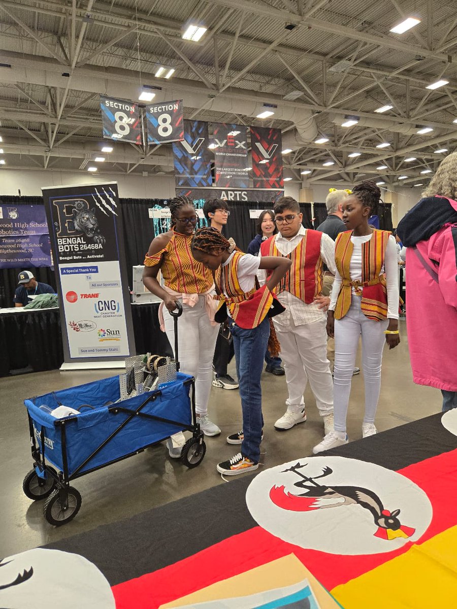 MusiRoberts's tweet image. team of eight young Ugandan innovators under the Young Engineers Uganda STEM Education Program has arrived in the United States to represent their country at the 2025 VEX Robotics World Championship in Dallas, Texas.
@UNDPUganda @RugyendoQuotes 
#YoungEngineersUG
#Robotics2025
