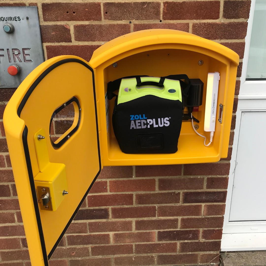 South Wales Fire and Rescue Service (@swfireandrescue) on Twitter photo 👨🚒 All of our stations have an accessible defibrillator.
❤️ Public access defibrillators are easy to use and can be used by anybody to save a life.
👨⚕️ For every minute that passes without defibrillation in cardiac arrest, a patient’s chance of survival reduces by 1️⃣0️⃣%. 👨🚒 All of our stations have an accessible defibrillator.
❤️ Public access defibrillators are easy to use and can be used by anybody to save a life.
👨⚕️ For every minute that passes without defibrillation in cardiac arrest, a patient’s chance of survival reduces by 1️⃣0️⃣%.