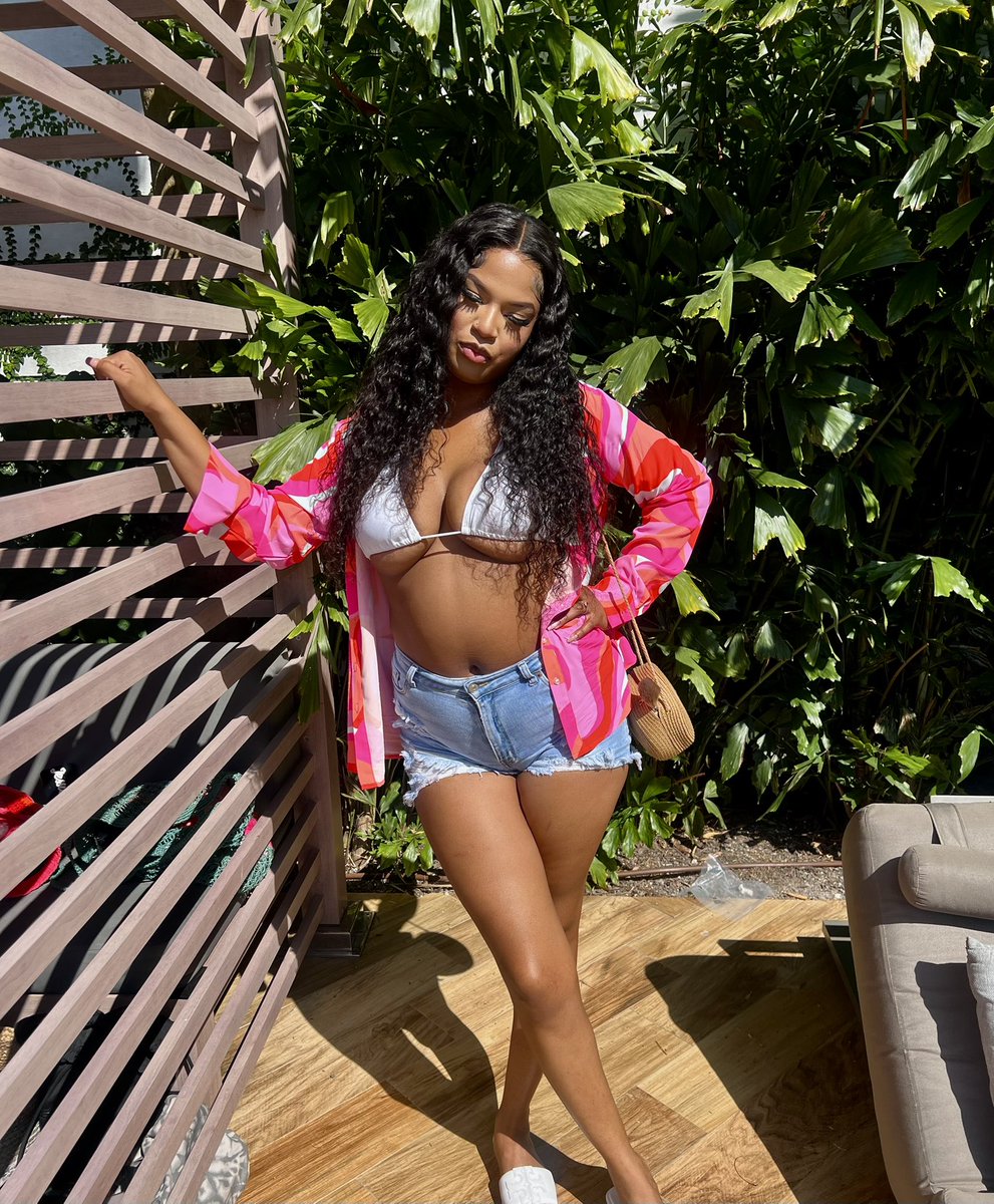 anna_sin_'s tweet image. In case you forgot ❤️