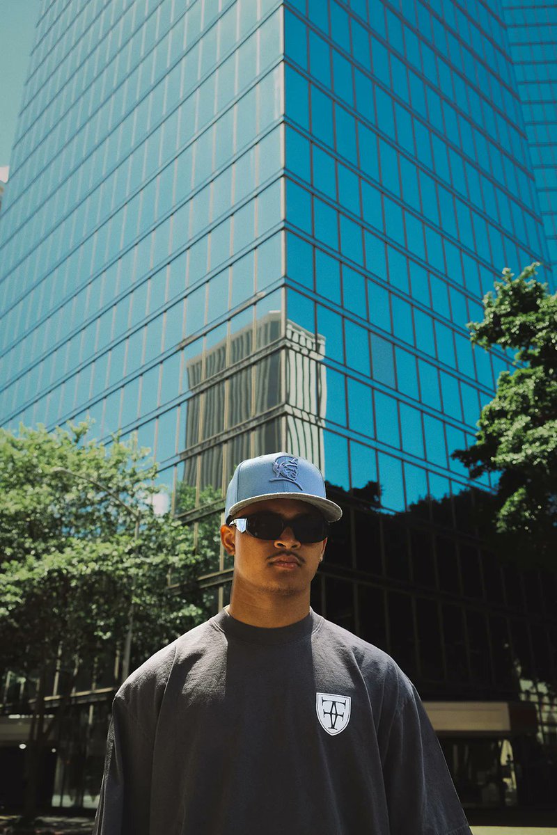 9FIFTY KAMEHAMEHA - INDIGO / GRAY SUEDE
TRUE DEMOCRACY TEE – DOLPHIN BLUE
WOMENS TRUE DEMOCRACY OVERSIZED CROP TEE – DOLPHIN BLUE

Available now.

fittedhawaii.com/products/kameh…