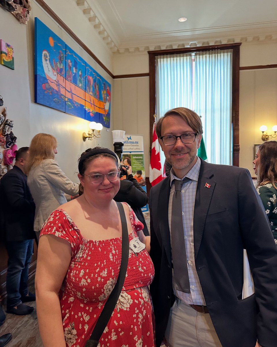 Pleased to chat with Carla and other advocates from  <a href="/AsthmaCanada/">Asthma.ca</a> on World Asthma Day at Queen’s Park.