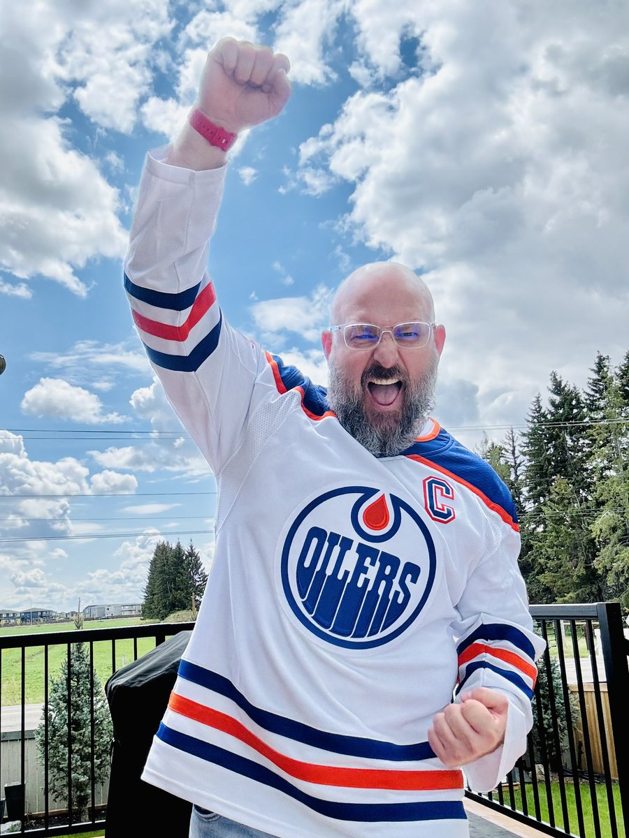 Digital Tea (@digitaltea) on Twitter photo Fired up and ready to roar — it’s Oilers time! Let’s bring the heat and keep the dream alive! GO <a href="/EdmontonOilers/">Edmonton Oilers</a> GO!!
#LetsGoOilers Fired up and ready to roar — it’s Oilers time! Let’s bring the heat and keep the dream alive! GO <a href="/EdmontonOilers/">Edmonton Oilers</a> GO!!
#LetsGoOilers