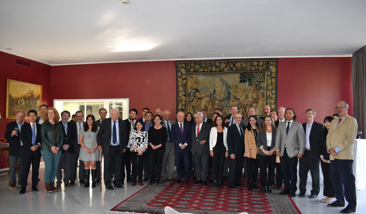 Embajada de Chile en Argentina (@embachilearg) on Twitter photo Con la presencia del Emb. Viera Gallo, se realizó en esta Misión, encuentro de las Cámaras Binac. de Comercio, con la asistencia de Emb. y Autorid. de la Subsec. de Negociaciones Económ. Internac. e Integración de Cancillería Arg. <a href="/Minrel_Chile/">Cancillería Chile 🇨🇱</a> <a href="/Cancilleria_Ar/">Cancillería Argentina 🇦🇷</a>
<a href="/prochile_ar/">ProChile Argentina</a> Con la presencia del Emb. Viera Gallo, se realizó en esta Misión, encuentro de las Cámaras Binac. de Comercio, con la asistencia de Emb. y Autorid. de la Subsec. de Negociaciones Económ. Internac. e Integración de Cancillería Arg. <a href="/Minrel_Chile/">Cancillería Chile 🇨🇱</a> <a href="/Cancilleria_Ar/">Cancillería Argentina 🇦🇷</a>
<a href="/prochile_ar/">ProChile Argentina</a>