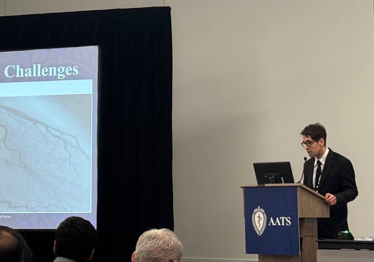 Brown Surgery reunion alert! Our current residents and past grads got together at AATS in Seattle this past weekend! Everyone had a wonderful time learning about cutting edge research and presenting their work. We always love seeing our Brown Surgery family🫀🫁 🩺