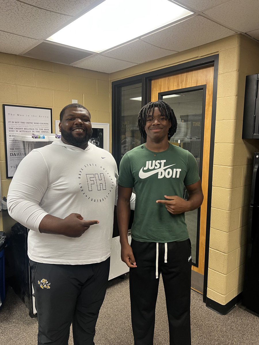 Mount Pleasant Tigers Football (@mptfootball) on Twitter photo Shoutout to <a href="/CoachBoldin/">Amari Angram-Boldin</a> with <a href="/FHSUFootball/">FHSU Football</a> for coming by to talk to our guys! #RecruitMP Shoutout to <a href="/CoachBoldin/">Amari Angram-Boldin</a> with <a href="/FHSUFootball/">FHSU Football</a> for coming by to talk to our guys! #RecruitMP