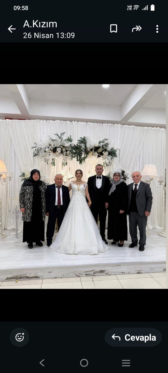 DÜĞÜNÜMÜZE KATILIP BİZLERİ ONURA EDEN TÜM KÖYLÜ KOMŞU AKRABA VE ARKADAŞLARIMA EN KALBİ DUYGULARIMLA TEŞEKKÜRLER EDİYORUM