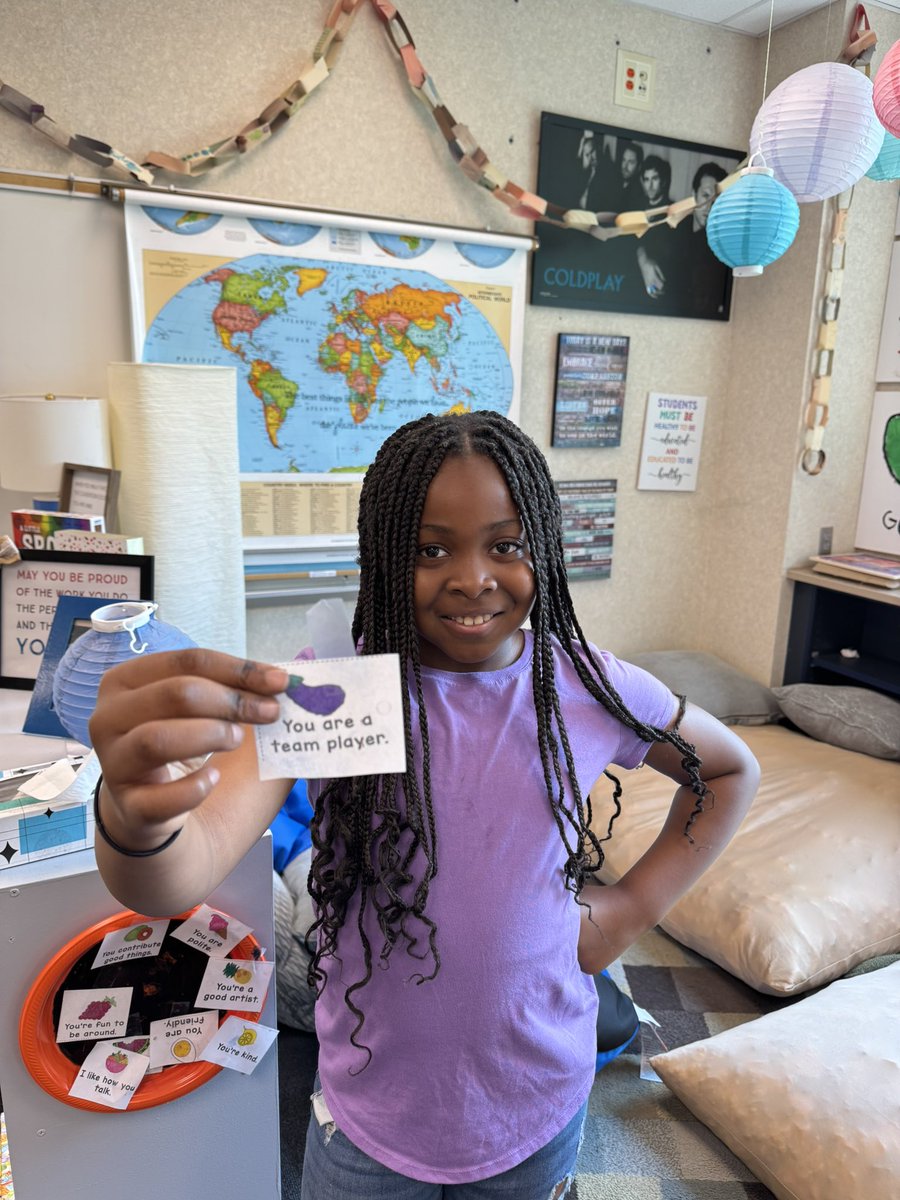 CISJalaina's tweet image. Today in SEL, students created “compliment plates” & filled each other’s with kind, encouraging notes. Watching them build each other up was pure joy! Here’s to growing kindness + empathy in every classroom. @DELCBlue
#SEL #KindnessMatters #PositiveClassroom #StudentVoices