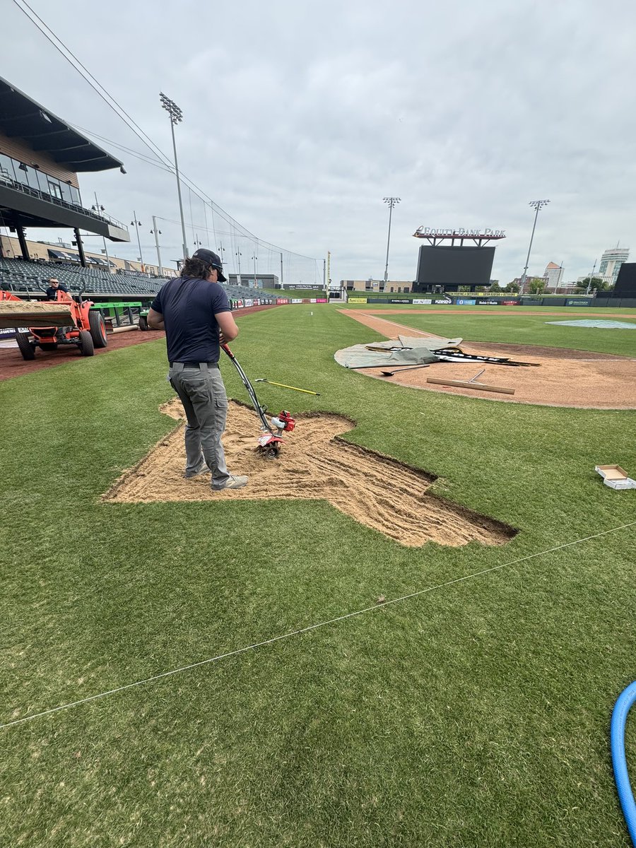 Ben Hartman tweet media