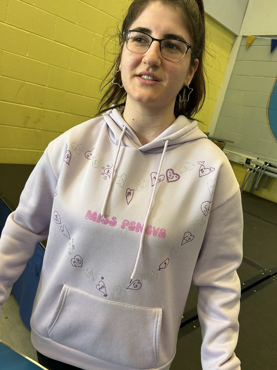 Jane Arthur (@jane_arthur_) on Twitter photo It was a pleasure & privilege to be invited to present P7 <a href="/HaghillTeam/">Haghill Park Primary</a> with their leavers hoodies today #classof25 #transitions 🫶🏼 What a delightful group of young people with beautiful manners & all so excited for the new adventures that lie ahead 👏🏼 <a href="/JeanMil09459364/">Jean Miller</a> <a href="/Doug_GCC/">Douglas Hutchison</a> It was a pleasure & privilege to be invited to present P7 <a href="/HaghillTeam/">Haghill Park Primary</a> with their leavers hoodies today #classof25 #transitions 🫶🏼 What a delightful group of young people with beautiful manners & all so excited for the new adventures that lie ahead 👏🏼 <a href="/JeanMil09459364/">Jean Miller</a> <a href="/Doug_GCC/">Douglas Hutchison</a>