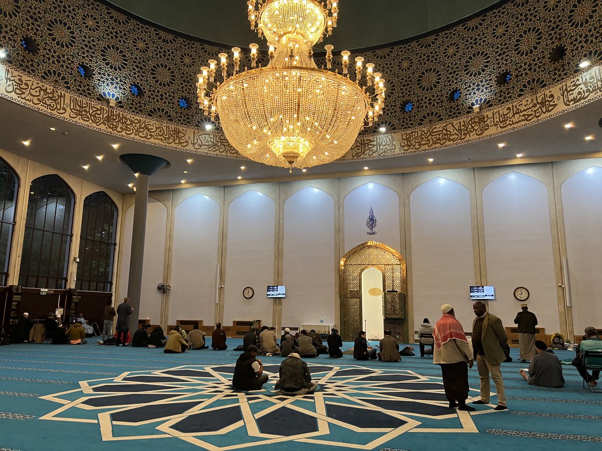 We are waiting for Maghrib prayer at Regents Park Mosque