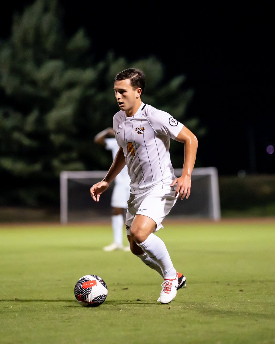 Showing us what it means to be a leader🐏

Theo Drennan is your 2025 Leadership Rodney Award winner!

#LetsGoVCU