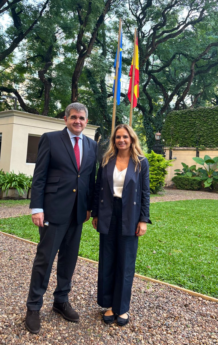 Bienvenida a la Secretaria de Estado para Iberoamérica, el Caribe y el Español en el Mundo🇪🇸, <a href="/SSumelzo/">Susana Sumelzo Jordán</a>, y a su delegación, en su primera visita a la Argentina. Consultas políticas y agenda en la <a href="/ferialibro/">Feria del Libro</a> de Buenos Aires🇦🇷.
<a href="/MAECgob/">Ministerio de Asuntos Exteriores, UE y Cooperación</a>
<a href="/Cancilleria_Ar/">Cancillería Argentina 🇦🇷</a> 
<a href="/InstCervantes/">Instituto Cervantes</a>