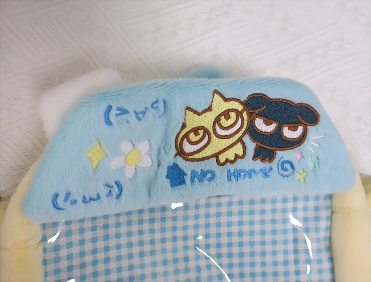 wafflezniscool's tweet image. NO HOME BAG. i’m super hypercritical abt the stuff i make,,, im afraid a lot of stuff looks funny  (fabric color, gingham pattern ) . but do not fret, for I WILL FIX IT!!!!

BESIDES EVERYTHING . i think it looks CUUUUTE just needs a few tweaks here and there, heh. He. &amp;gt;:D