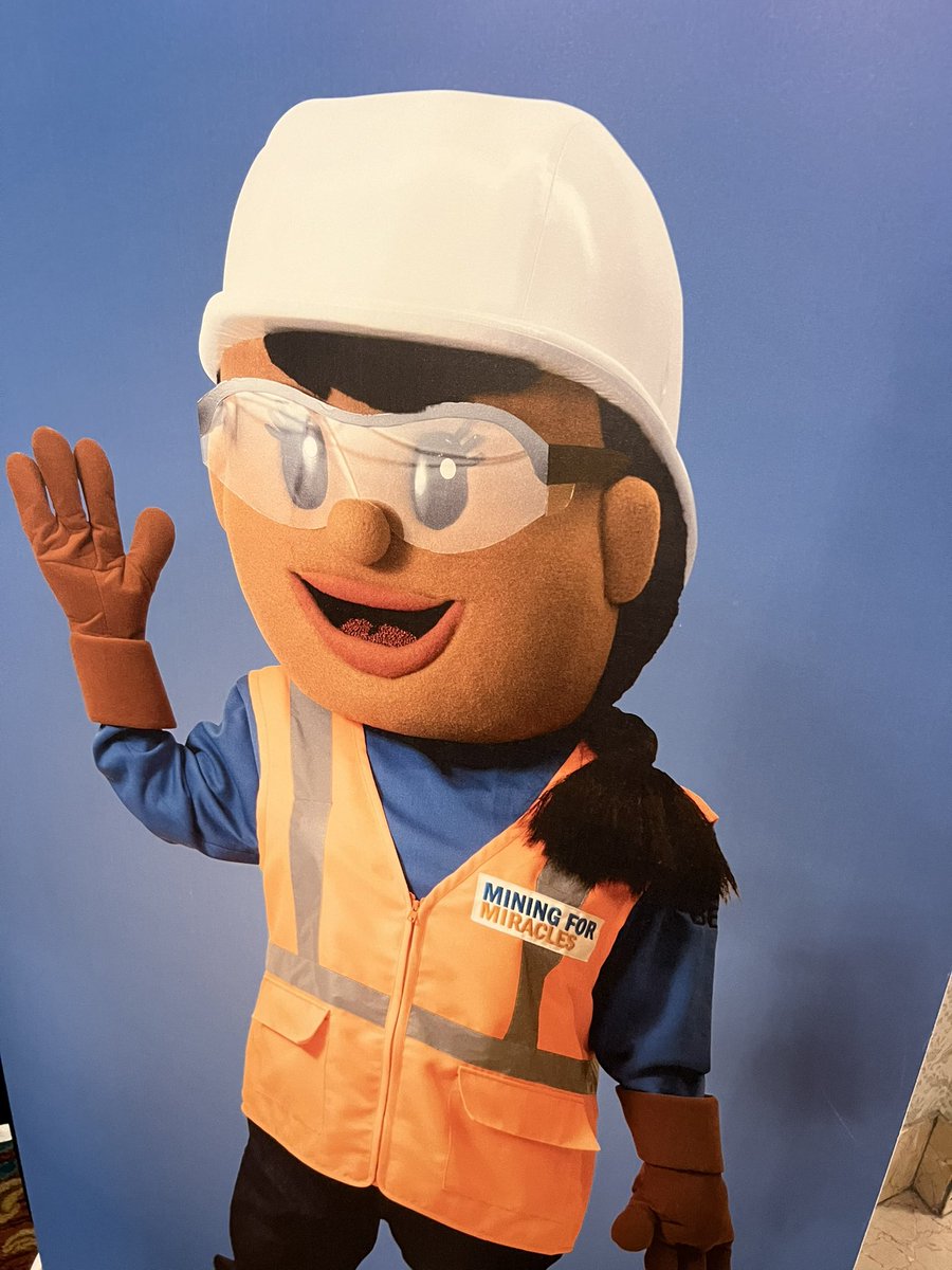 lindsaydoucet's tweet photo. It wouldn’t be #MiningMonth without a @BoardofTrade keynote address from @goehring_m and our friends at @MA_BC! ⛏️💎 https://t.co/lxK1Jk3iqZ
