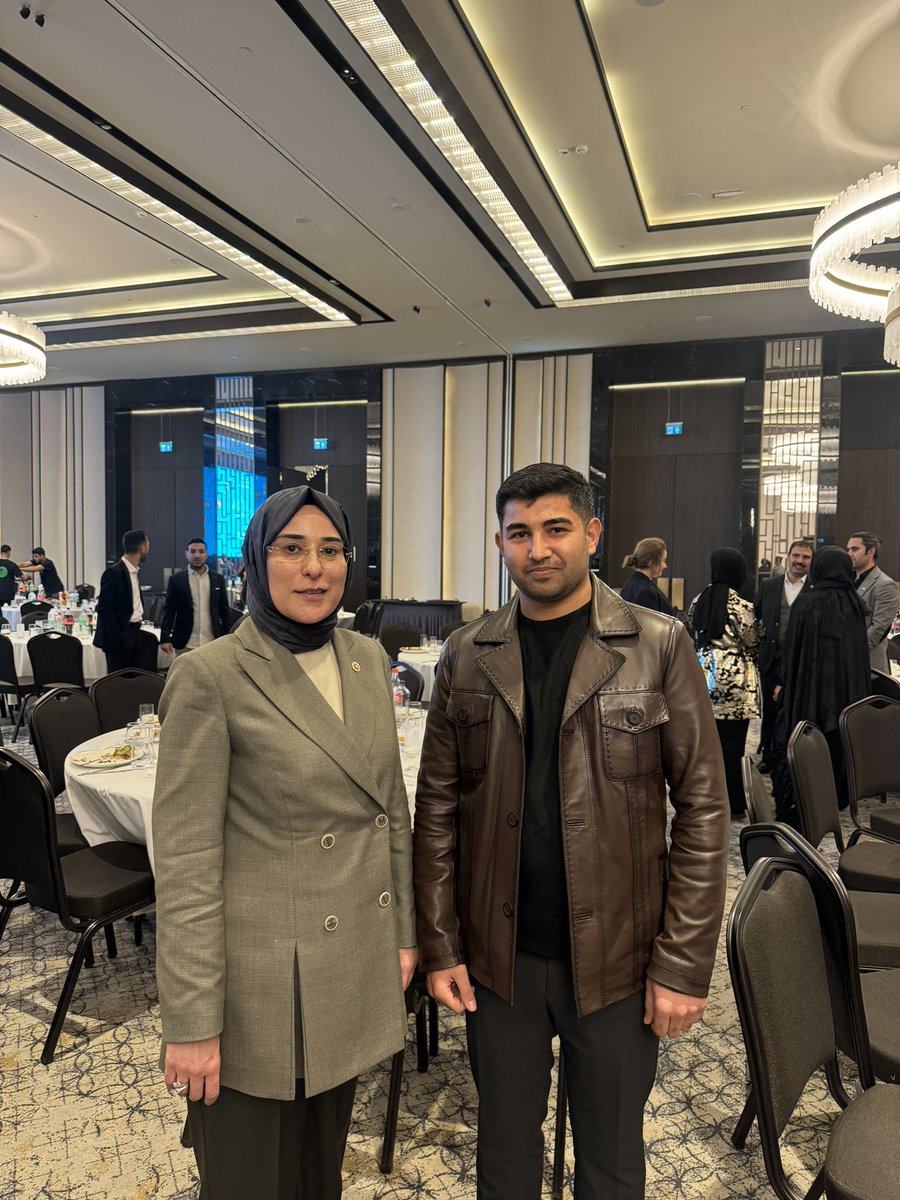 İSMAİL SINGİR (@ismaillsngr) on Twitter photo AK Parti Genel Merkez Çevre, Şehir ve Kültür Başkan Yardımcılığı görevine getirilen Şanlıurfa Milletvekilimiz
Sayın: <a href="/CYAZMAC/">CEVAHİR ASUMAN YAZMACI</a>’yı tebrik ediyor, yeni görevinde üstün başarılar diliyorum. AK Parti Genel Merkez Çevre, Şehir ve Kültür Başkan Yardımcılığı görevine getirilen Şanlıurfa Milletvekilimiz
Sayın: <a href="/CYAZMAC/">CEVAHİR ASUMAN YAZMACI</a>’yı tebrik ediyor, yeni görevinde üstün başarılar diliyorum.