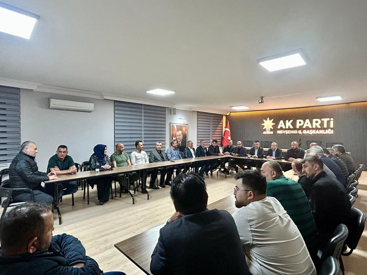 Bu haftaki yönetim kurulu toplantımızı Nar belediye başkanımız sayın Süleyman Özçelik'in katılımları ile gerçekleştirdik. 
Katılımlarından dolayı başkanımıza teşekkür ediyoruz. 
Merkez ilçe teşkilatlarımız çalışmalarına azimle devam ediyor.