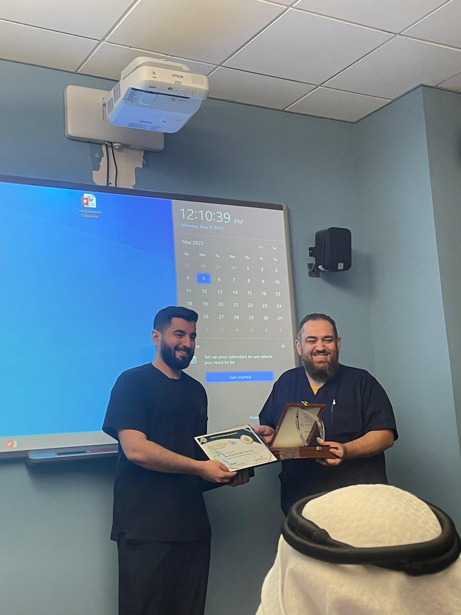 بحمد الله وتوفيقه، تشرفت بالحصول على المركز الأول في مسابقة أفضل حالة سريرية.
فخور بهذا الإنجاز، وأتوجه بالشكر للجنة المنظمة على جهودها المميزة، ولوزارة الحرس الوطني على كرم الاستضافة، وللتجمع الصحي الثاني - مستشفى الأمير محمد بن عبدالعزيز - على دعمه المتواصل.