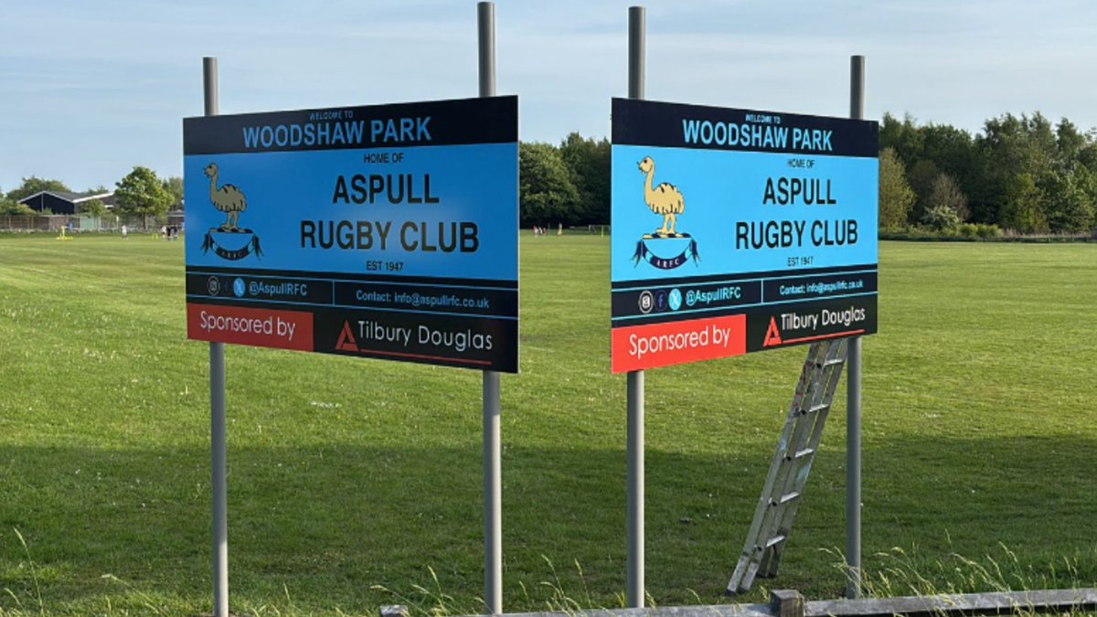 😍 The new signage is up thank you to the sponsors and suppliers and the volunteers who have worked hard putting them up 
Up the emus