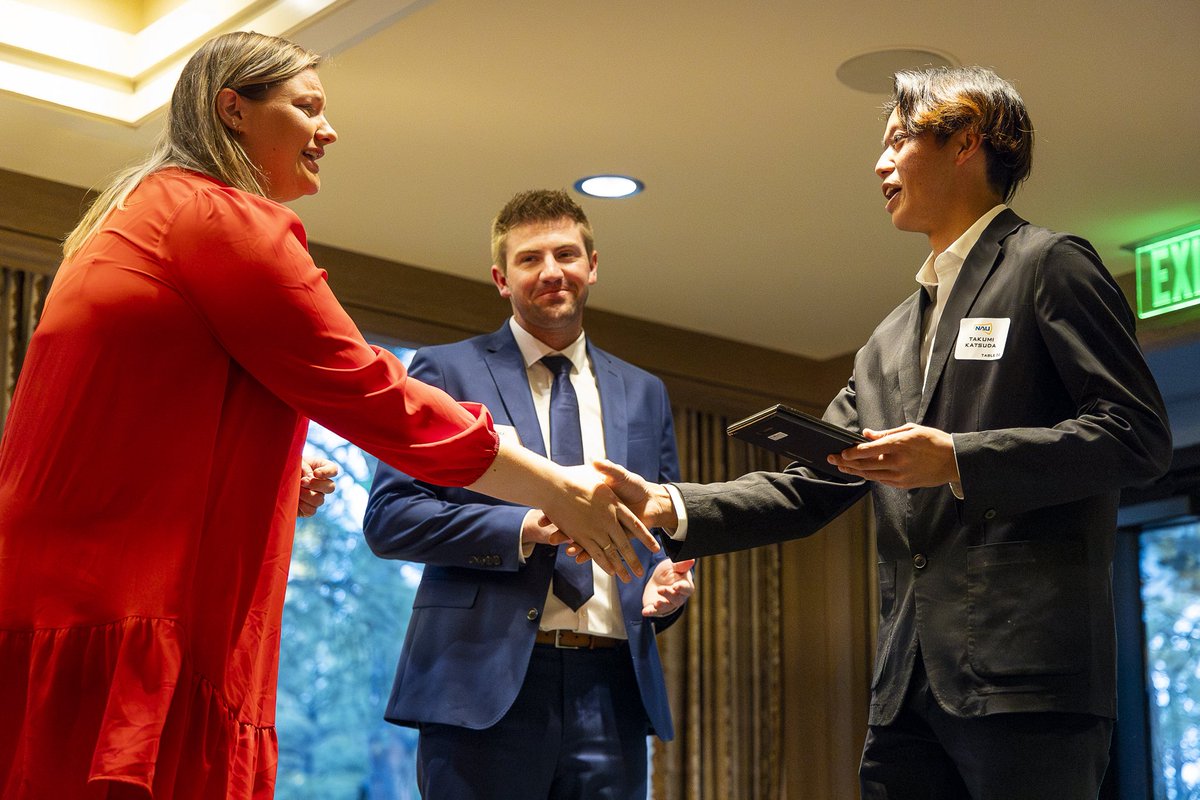 Celebrating all that it means to be student-athletes at this year’s Golden Eagle Awards! 

#RaiseTheFlag | #BigSkyTennis