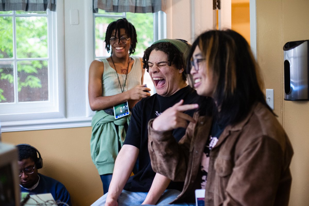 photos for never melee are out!
link down below &lt;3