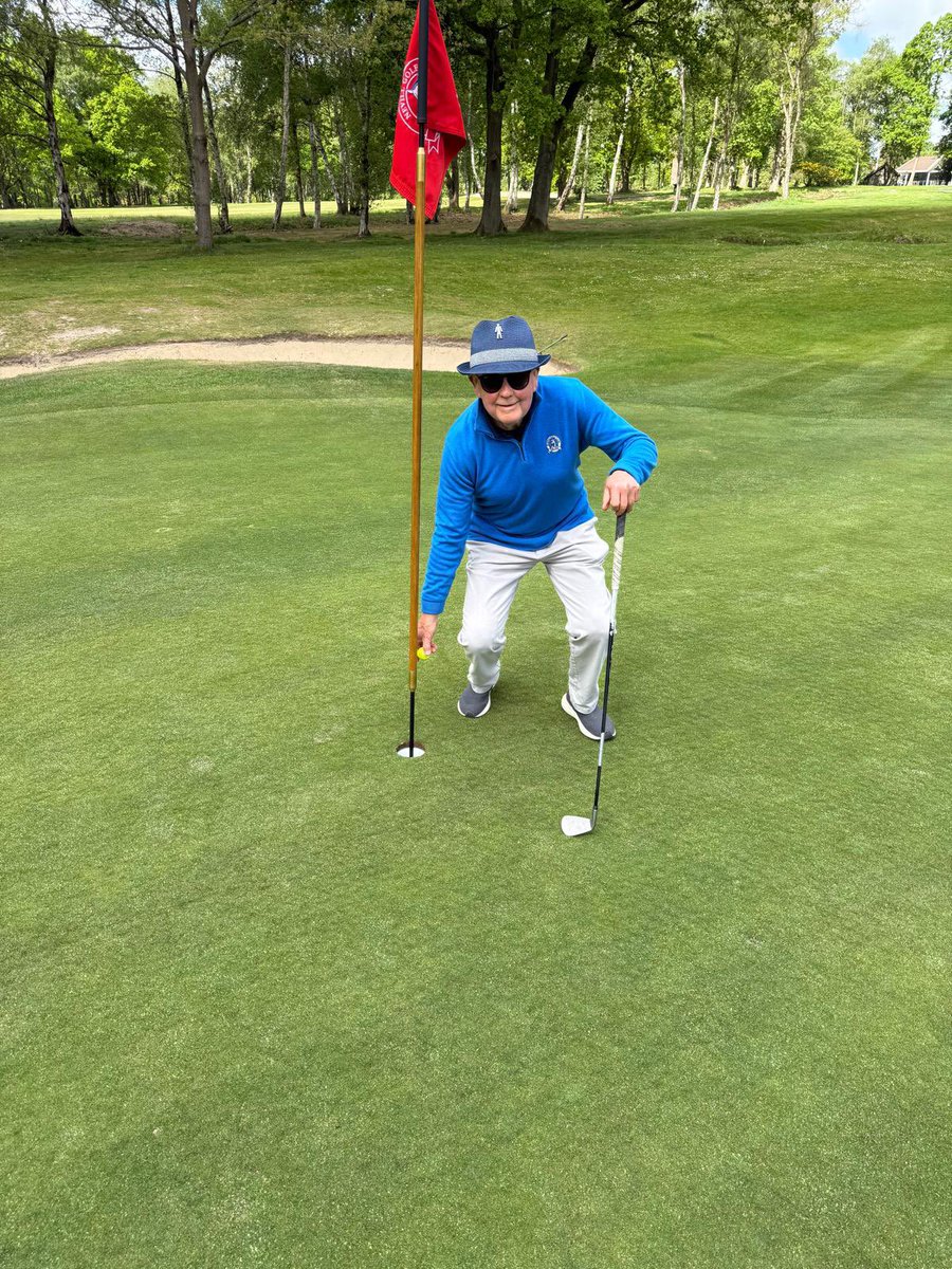 Congratulations to Francis Booth who had a hole in one at the 12th hole on Sunday morning whilst playing with Peter Estlin and Oliver Conway.