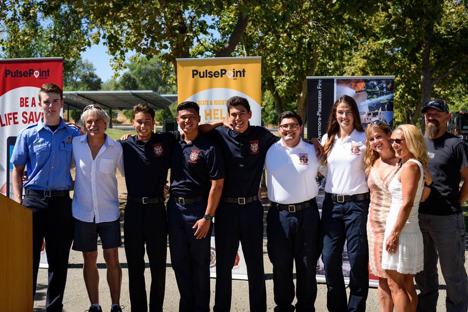 pulsepoint's tweet image. Full circle moment when SCA survivor, Al Hart, paid it forward by speaking to the Lifeguard Academy during their CPR/AED training. It was a group of lifeguards who responded to a PulsePoint alert with an AED, helping to save Al's life six years ago.
Get the app. Save a life.