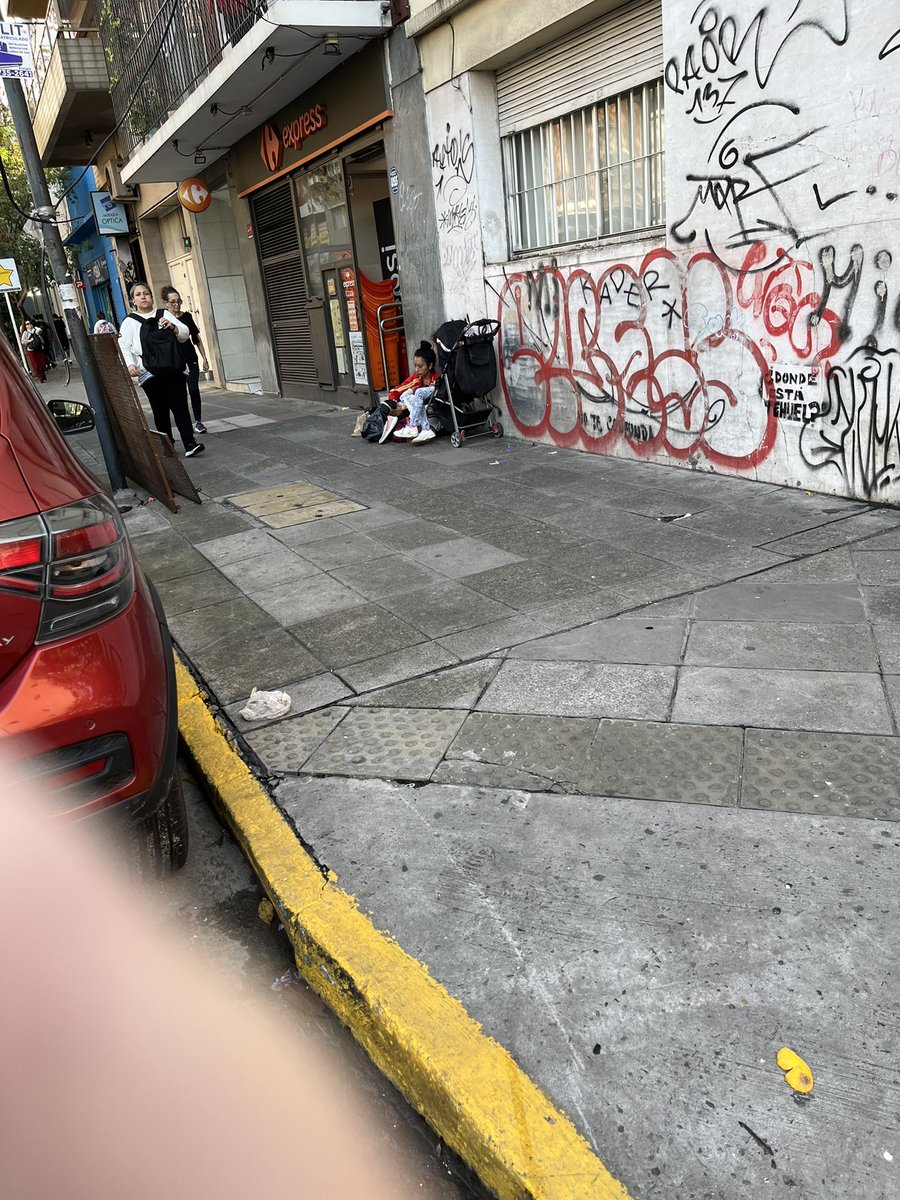 ester brun tweet media