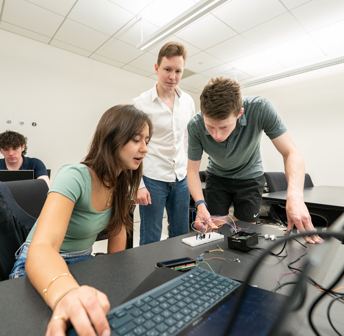Princeton Computer Science (@princetoncs) on Twitter photo Three years ago, Alan Kaplan created a new addition to Princeton's intro computer science class:
A precept where students explore how to use and program a <a href="/Raspberry_Pi/">Raspberry Pi</a>, a powerful single-board computer about the size of a cell phone.
Learn more: bit.ly/3RRKjLS Three years ago, Alan Kaplan created a new addition to Princeton's intro computer science class:
A precept where students explore how to use and program a <a href="/Raspberry_Pi/">Raspberry Pi</a>, a powerful single-board computer about the size of a cell phone.
Learn more: bit.ly/3RRKjLS