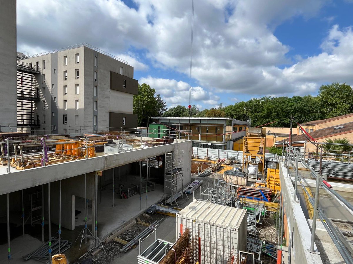 Chibli Kamel (@kamelchibli) on Twitter photo Visite de chantier du lycée Hélène Boucher de Toulouse en présence de ma collègue <a href="/NathalieMader/">Nathalie Mader</a> , Karine Rabiot, proviseure, Emmanuel Kaffy, architecte et des équipes de La Région <a href="/Occitanie/">Région Occitanie</a>
En plein centre ville, cette restructuration complète donnera une nouvelle dimension Visite de chantier du lycée Hélène Boucher de Toulouse en présence de ma collègue <a href="/NathalieMader/">Nathalie Mader</a> , Karine Rabiot, proviseure, Emmanuel Kaffy, architecte et des équipes de La Région <a href="/Occitanie/">Région Occitanie</a>
En plein centre ville, cette restructuration complète donnera une nouvelle dimension