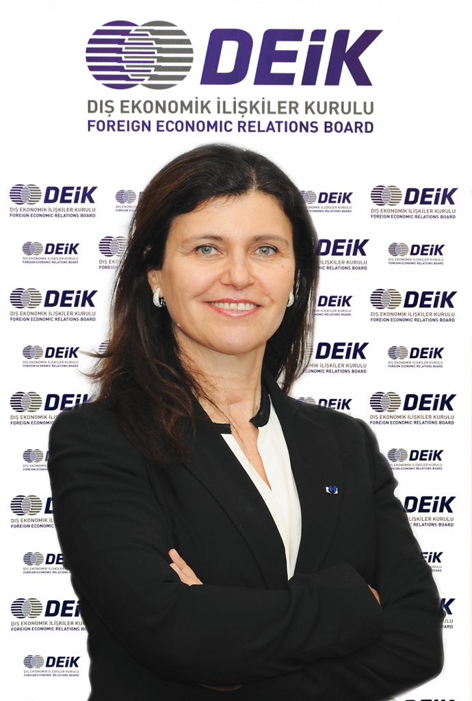 DEİK'te başarılı çalışmaların yanı sıra çok güzel anılar da biriktirdiğimiz değerli arkadaşım Pınar Eczacıbaşı'nı kaybetmenin derin acısını yaşıyorum. 
Kendisine Allah'tan rahmet; ailesi, tüm sevenleri ile başta DEİK olmak üzere tüm iş dünyasına başsağlığı diliyorum.