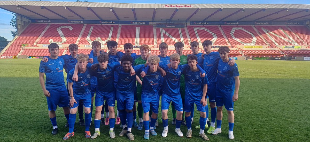 Chippenham Town Junior Academy (@ctfcjacademy) on Twitter photo Thank you to <a href="/academystfc/">Swindon Town Football Club Academy</a> for hosting a very competitive game tonight for our U16s tonight⚽️
For our U16s thats a wrap and next step on their journey is on our pathway with <a href="/ChipTownAcademy/">Chippenham Town FC U17 - U19 Academy & B Team</a> 📚📈
🔵🤝🔴 Thank you to <a href="/academystfc/">Swindon Town Football Club Academy</a> for hosting a very competitive game tonight for our U16s tonight⚽️
For our U16s thats a wrap and next step on their journey is on our pathway with <a href="/ChipTownAcademy/">Chippenham Town FC U17 - U19 Academy & B Team</a> 📚📈
🔵🤝🔴