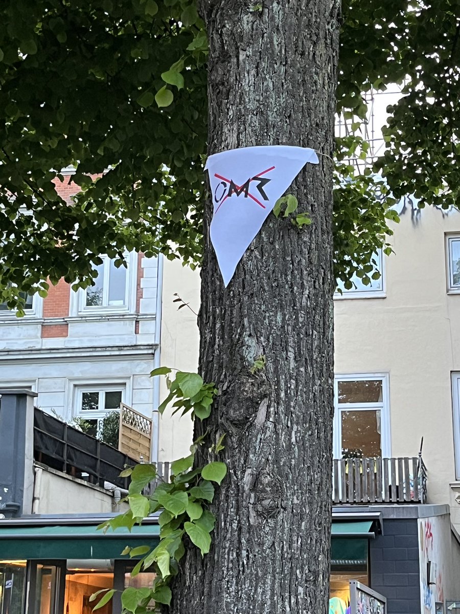 Gegen die #omr in Hamburg zu sein. Das ist echt mimimi. Wenn man in der Großstadt lebt und dort ein Messegelände ist, dann finden dort halt Messen statt. Welch Überraschung 🤦🏻‍♂️