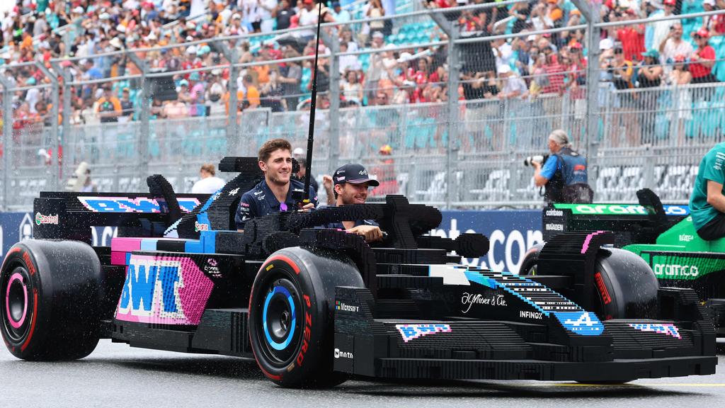 La última vuelta completa de Doohan fue en un F1 de LEGO, encima no iba manejando 😭

JAJAAJAJAJAJAJAJAJAJJAJAJAJ