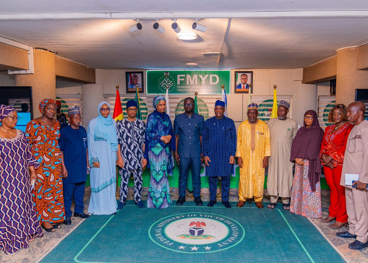 PRESS RELEASE

May 6th, 2025

NYSC OVERHAUL BEGINS AS FG SETS UP REFORM COMMITTEE

The Federal Government has inaugurated a reform committee to initiate a comprehensive overhaul of the National Youth Service Corps (NYSC). This move marks a significant step toward strengthening