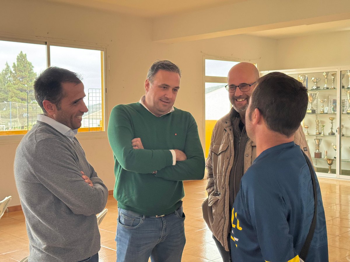 ‼️ Las deficiencias en las instalaciones deportivas no es una opinión, es un hecho. 

Hemos visitado distintos clubes deportivos de Valsequillo con nuestra presidenta local, María Medina, para conocer de primera mano la situación del deporte en el municipio. 

👉🏻 Tanto