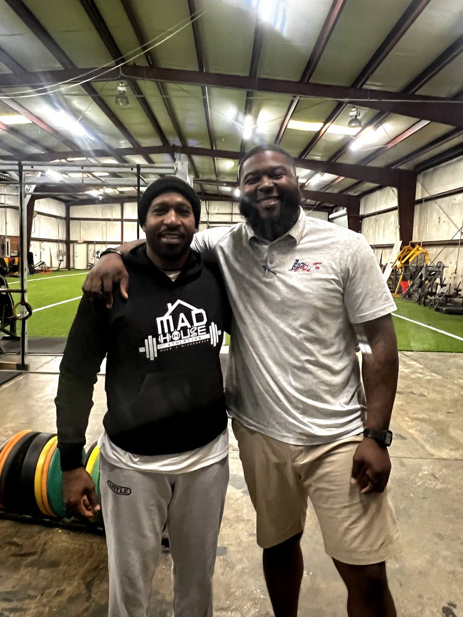 Madhouse Training (@madhousefit) on Twitter photo Appreciate <a href="/Trew30_/">Coach TREW</a> And <a href="/SouthAlabamaFB/">South Alabama Football 🏈</a> For Stopping By The House 🏠 Today. #MadHouseFit #Family #OurCity #WeBuiltDifferent Appreciate <a href="/Trew30_/">Coach TREW</a> And <a href="/SouthAlabamaFB/">South Alabama Football 🏈</a> For Stopping By The House 🏠 Today. #MadHouseFit #Family #OurCity #WeBuiltDifferent
