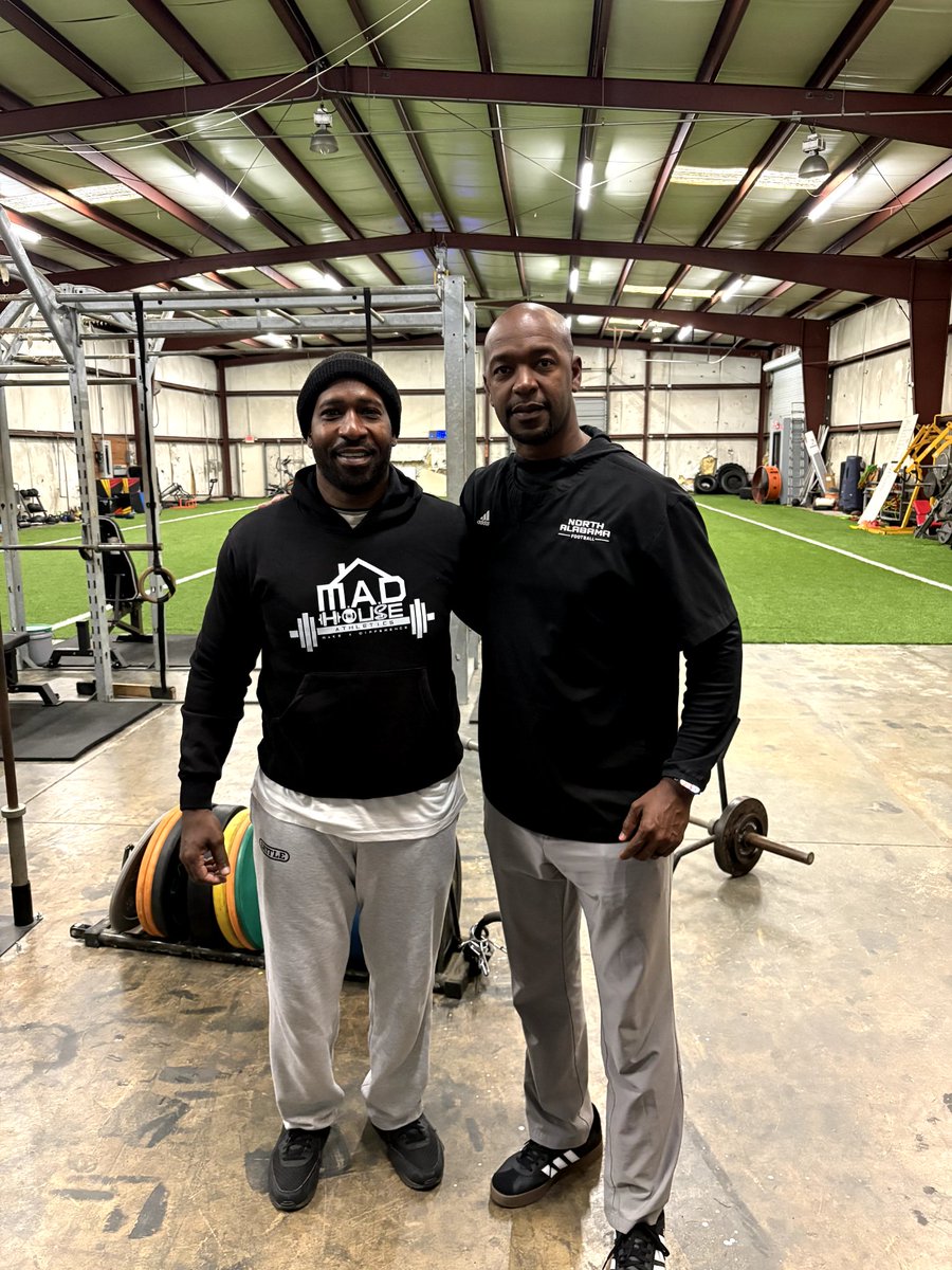 Madhouse Training (@madhousefit) on Twitter photo Appreciate <a href="/DeLockett/">Coach De'Von Lockett</a> And <a href="/UNAFootball/">North Alabama Football</a> For Stopping By The House 🏠 Today. #MadHouseFit #Family #RoarLions #WeBuiltDifferent Appreciate <a href="/DeLockett/">Coach De'Von Lockett</a> And <a href="/UNAFootball/">North Alabama Football</a> For Stopping By The House 🏠 Today. #MadHouseFit #Family #RoarLions #WeBuiltDifferent