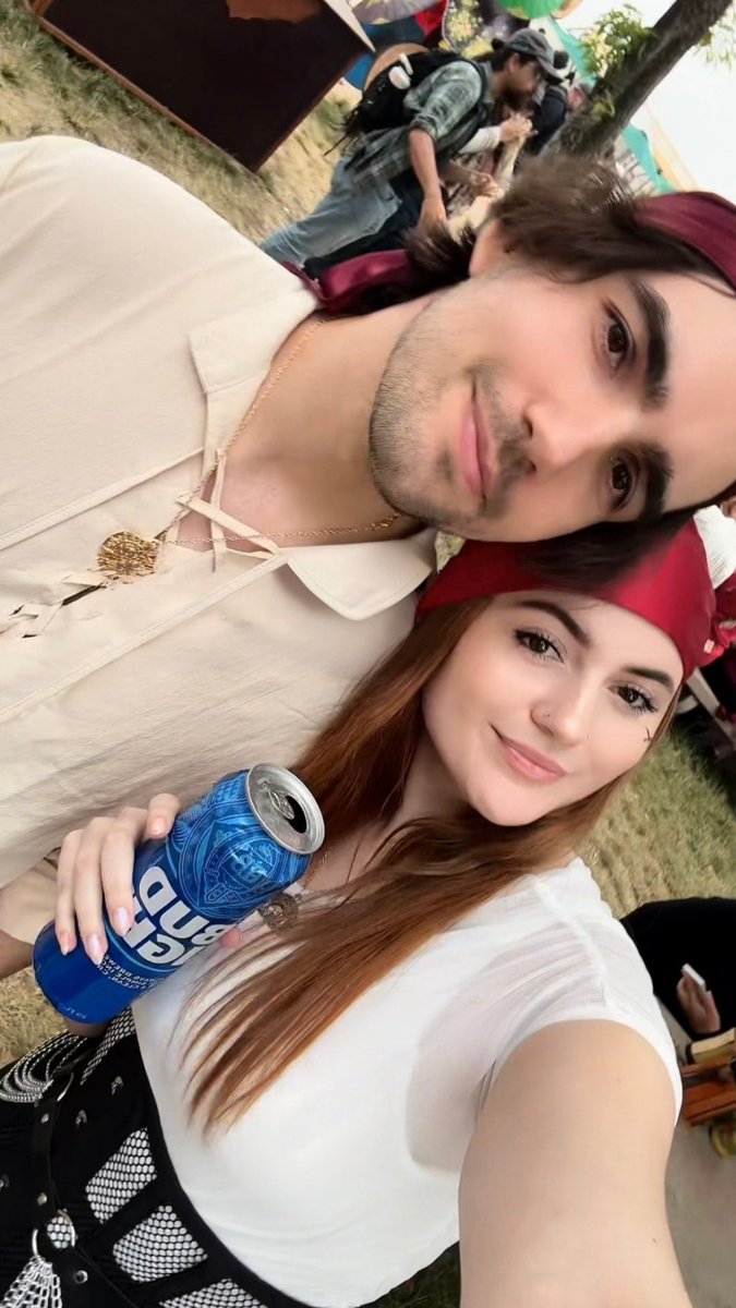 Alli_FPS's tweet image. he calls me his girlfriend but calls Fox his one true love… am I cooked?