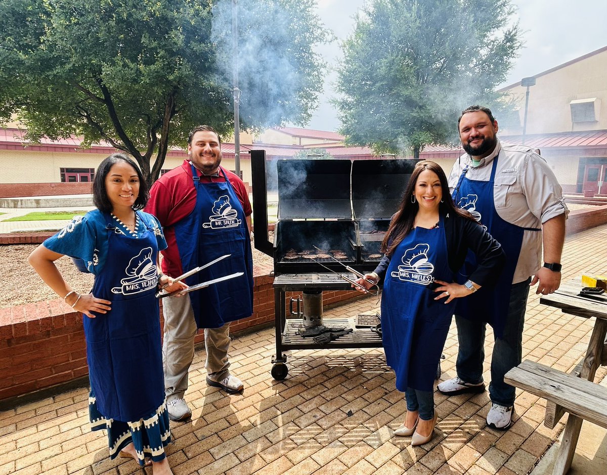 Grillin’ not chillin’! 💙❤️
Happy teacher appreciation week!