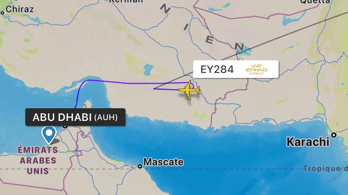 airplusnews's tweet photo. 🔴 L’Inde bombarde le nord du Pakistan.

❌ Fermeture de l’aéroport international de Lahore.

▫️Des vols Emirates, Qatar Airways, Saudia, Etihad Airways, flynas, Turkish Airlines font demi-tour &amp; se déroutent. https://t.co/q16VhDZbnb