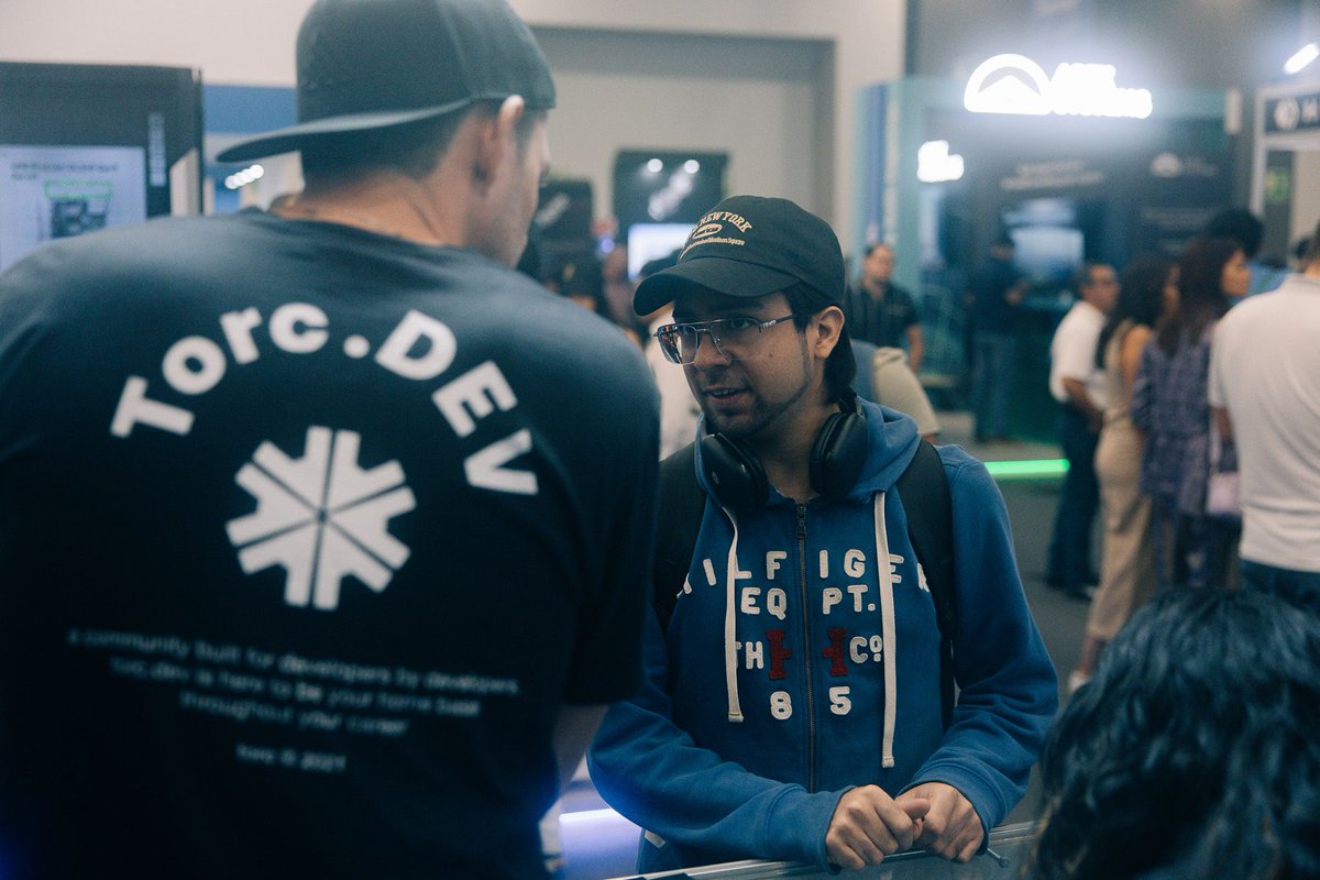 torcdotdev's tweet image. Treat every pull request like a job application.

Clear naming, solid comments, thoughtful commits.
#TorcTips