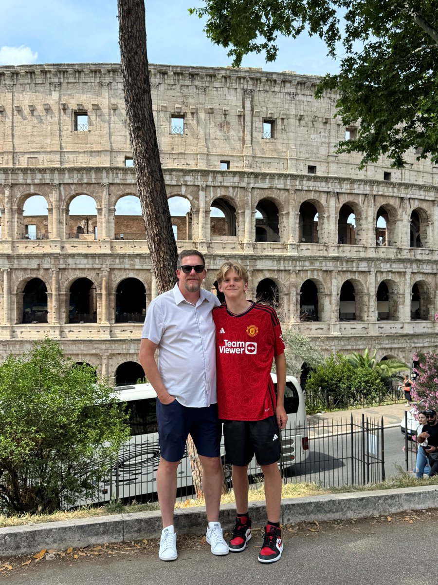 Children's tweet media