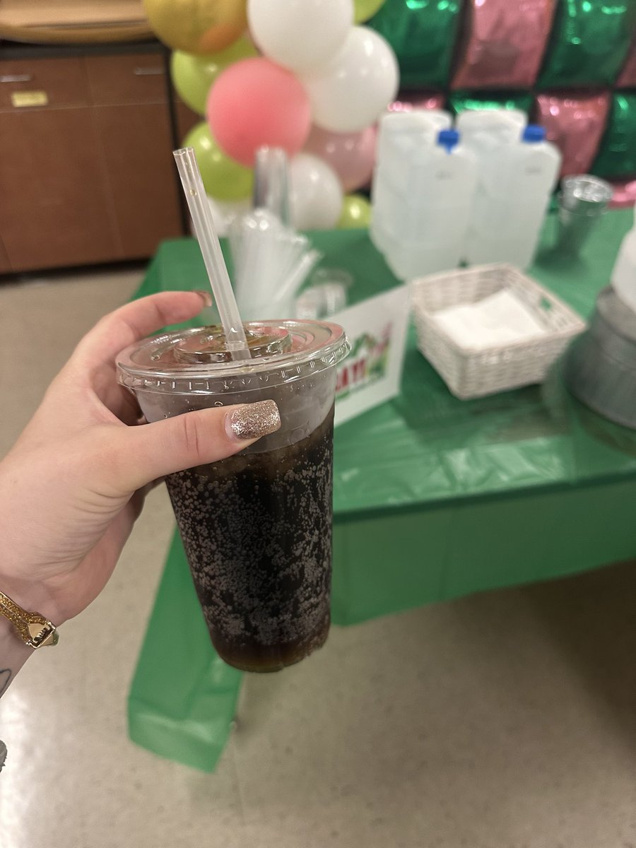 MsPoteat14's tweet image. Just what I needed today! Thankful for our wickedly oz-some PTO! 💚🩷@RTEFlightStatus @RichlandTwo
