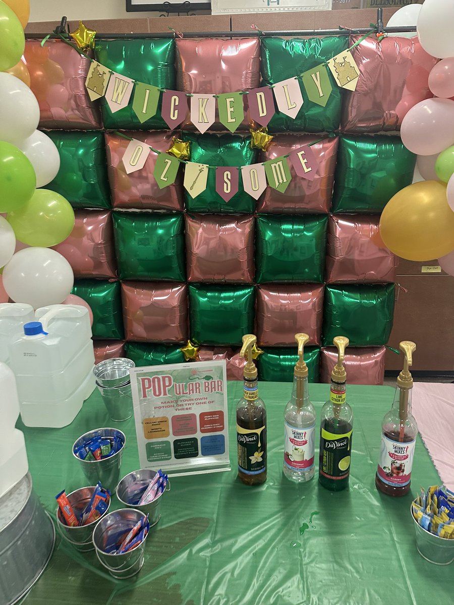 MsPoteat14's tweet image. Just what I needed today! Thankful for our wickedly oz-some PTO! 💚🩷@RTEFlightStatus @RichlandTwo