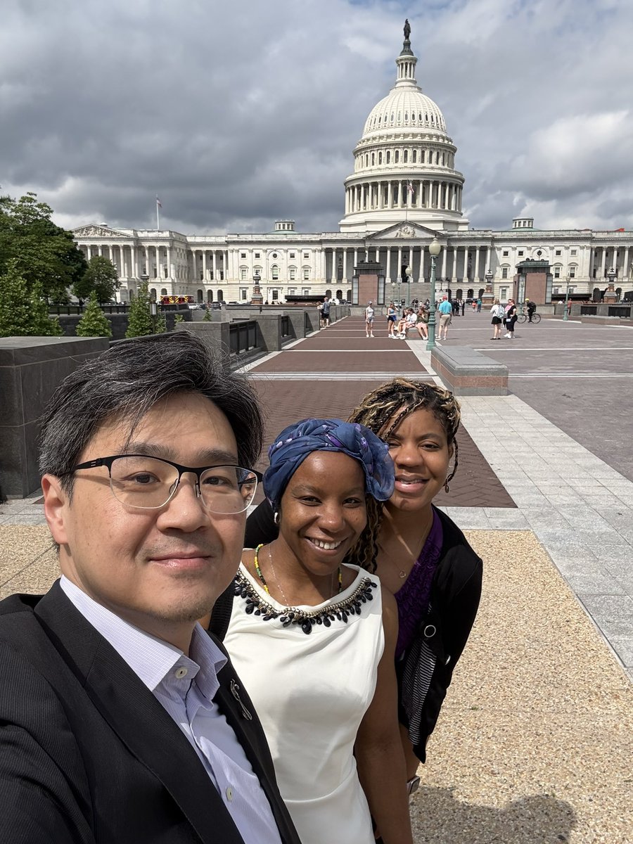 HowardYangMD's tweet image. American College of Rheumatology and Lupus Foundation are both advocating on the hill today. Uh…where are your hats?? @ACRheumDC @LupusOrg @SoCa_Rheum_Soc #act4arthritis