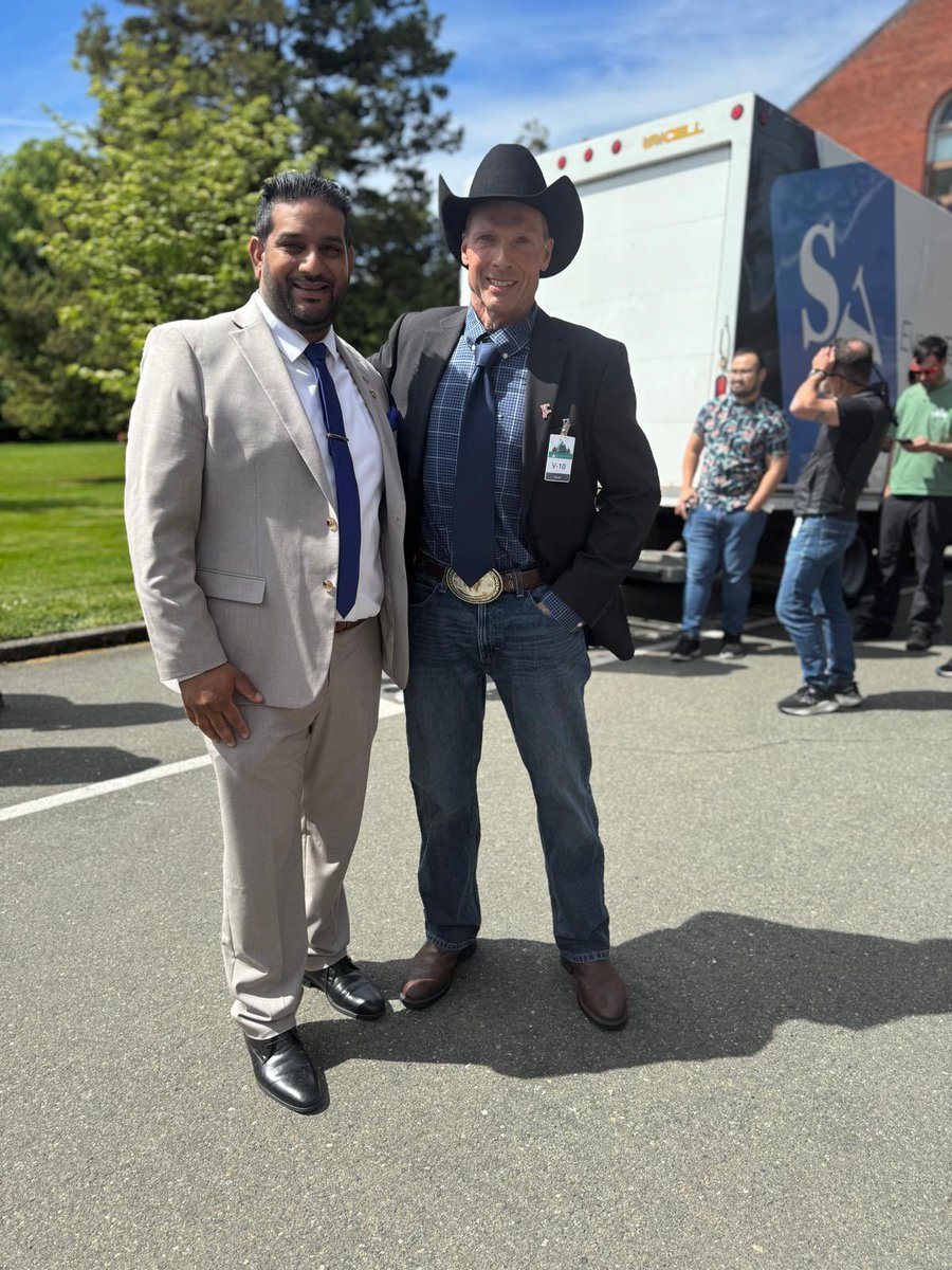 MDHALIWAL4BC's tweet photo. Happy BC Beef Day!🥩✨
Proud to support our hardworking ranchers and farmers who raise top-quality beef right here in British Columbia. Local, sustainable, and always delicious.
#BCBeefDay #SupportLocal #BCRaised #SustainableFarming https://t.co/fpc8KYZzKb