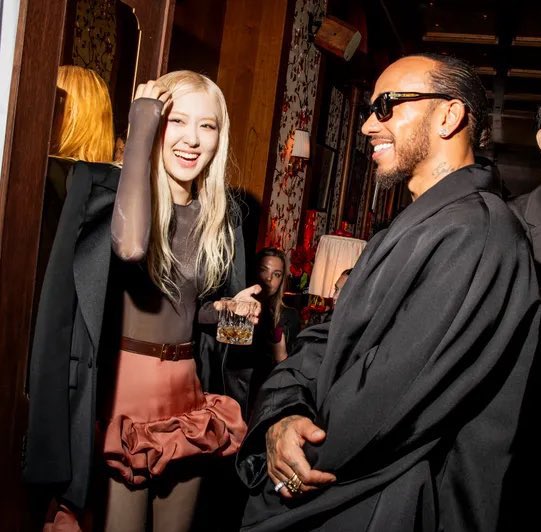 GazzettaFerrari's tweet photo. Hamilton and Rosé at the Met Gala Afterparty. https://t.co/wbv8gNUbG8